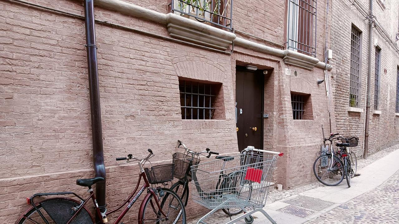 Ecco la situazione in via Carri a Ferrara