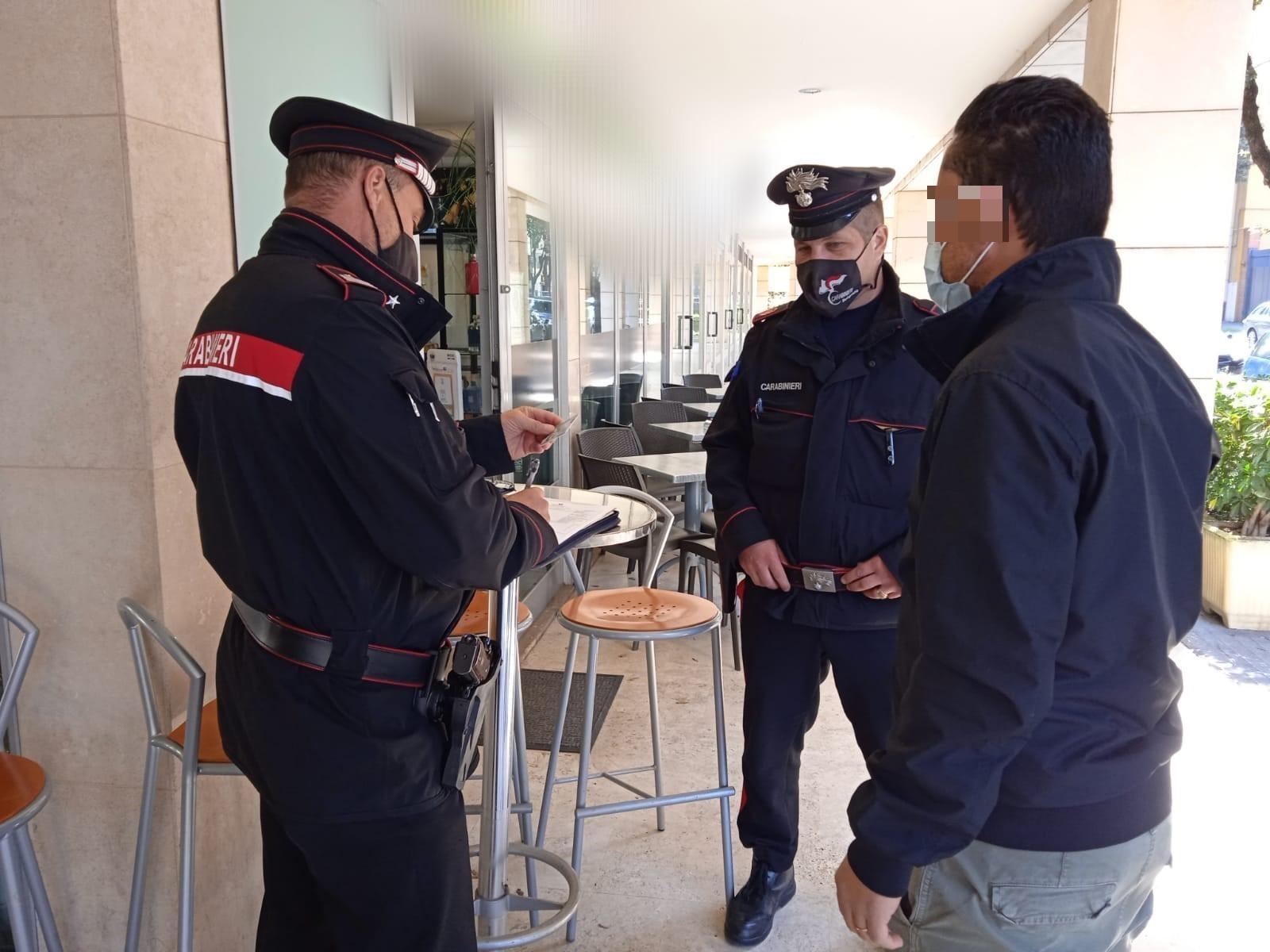 Scansano, rissa in un bar con mazza da baseball: quattro identificati