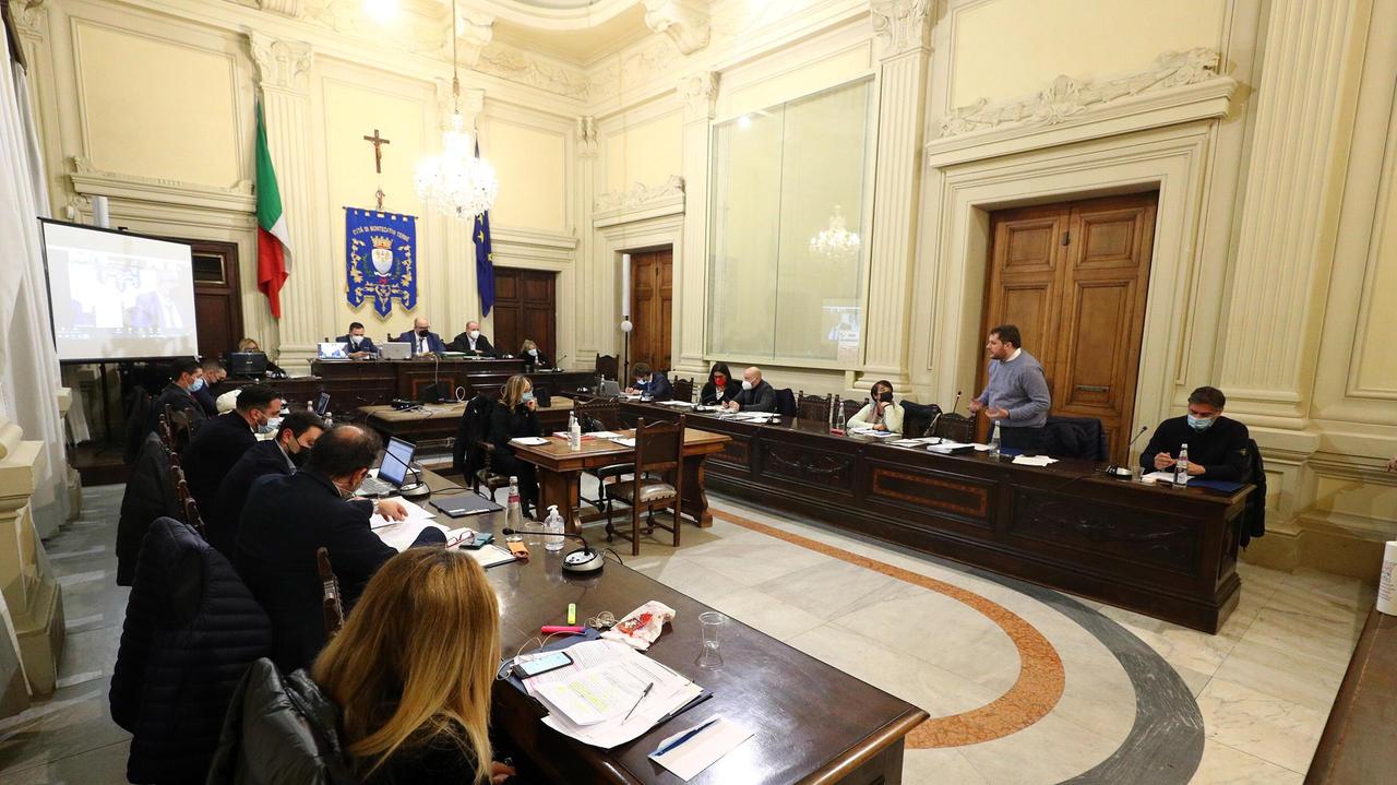 Una seduta del consiglio comunale