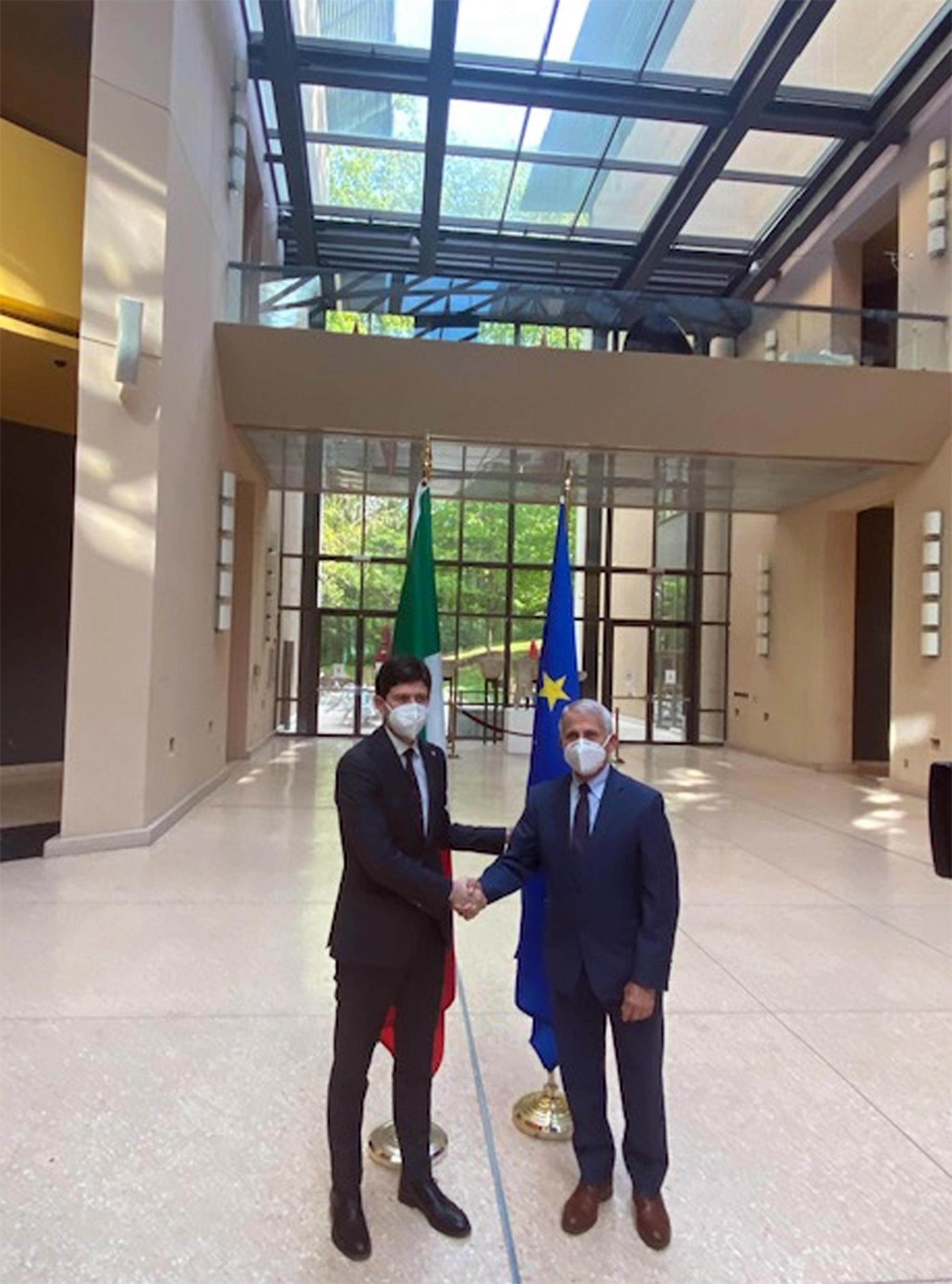 Il ministro Roberto Speranza e l'immunologo Anthony Fauci a Washington