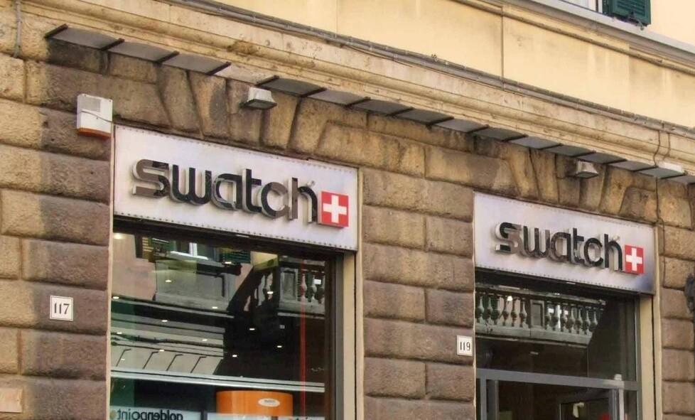 Ferrarese in fila all’alba per comprare Swatch rapinato da ‘finti’ amici