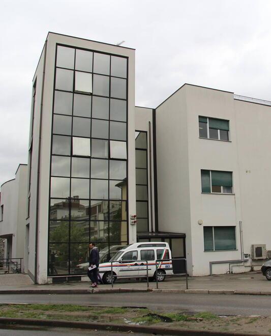 La palazzina ex Malattie infettive al vecchio ospedale (foto d’archivio)
