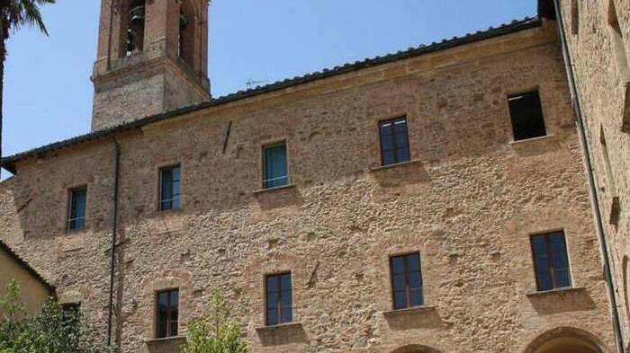 Il chiostro interno dell’istituto Niccolini di Volterra