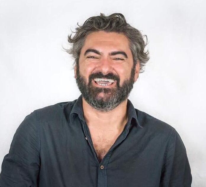 Santomauro e il nuovo show “Happy days” che insegna a essere felici