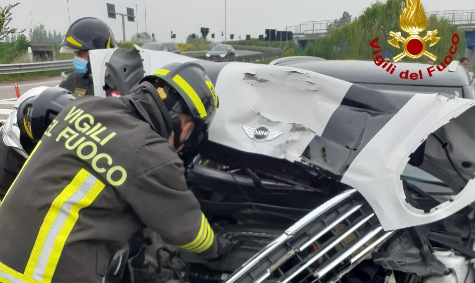 Campegine, tamponamento in A1: grave una donna di 38 anni