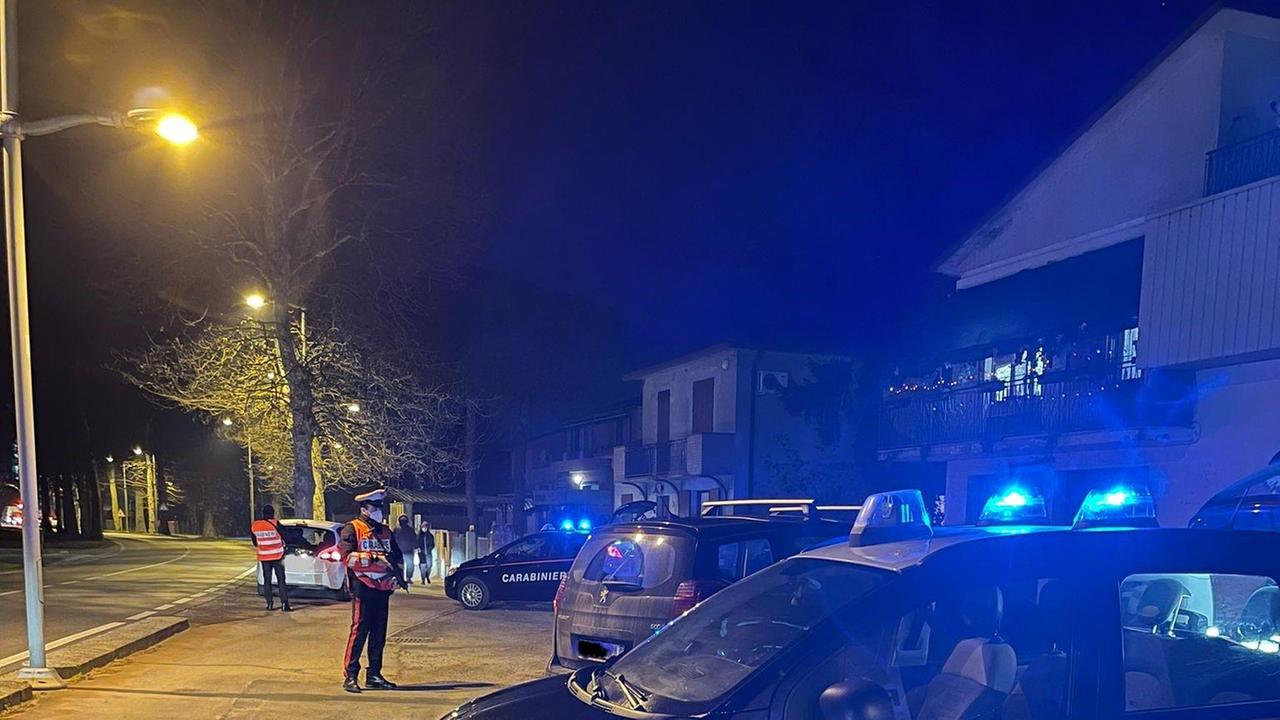Ariano Ferrarese. Danneggia il bar e picchia titolare, clienti e carabinieri: arrestato