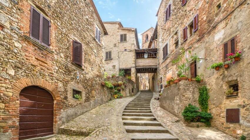 Una viuzza ad Anghiari, il suggestivo borgo in provincia di Arezzo