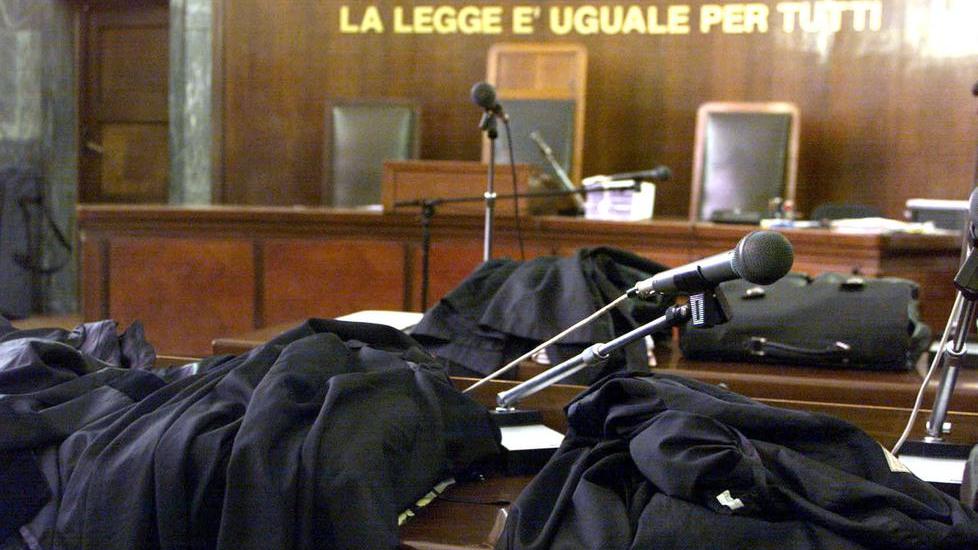 Minacce, violenze e maltrattamenti. Ex compagno geloso a processo a Ferrara