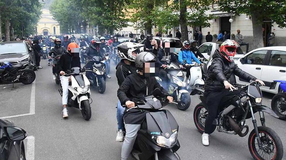 Rombo di motori, le note di Guccini e quell'ultimo abbraccio per Daniele