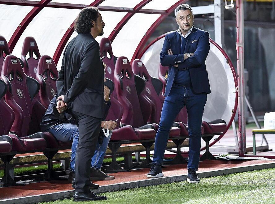 Raffaele Pinzani, direttore sportivo dell’Us Livorno, insieme al club manager Igor Protti