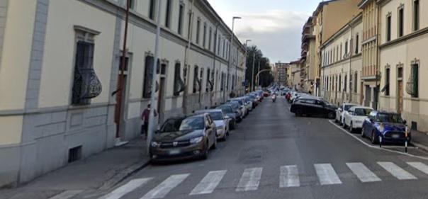 Un tratto di via Galliano, a Firenze: qui le forze dell'ordine hanno visto movimenti sospetti che poi hanno portato all'operazione e alla scoperta dei 7 chili di cocaina