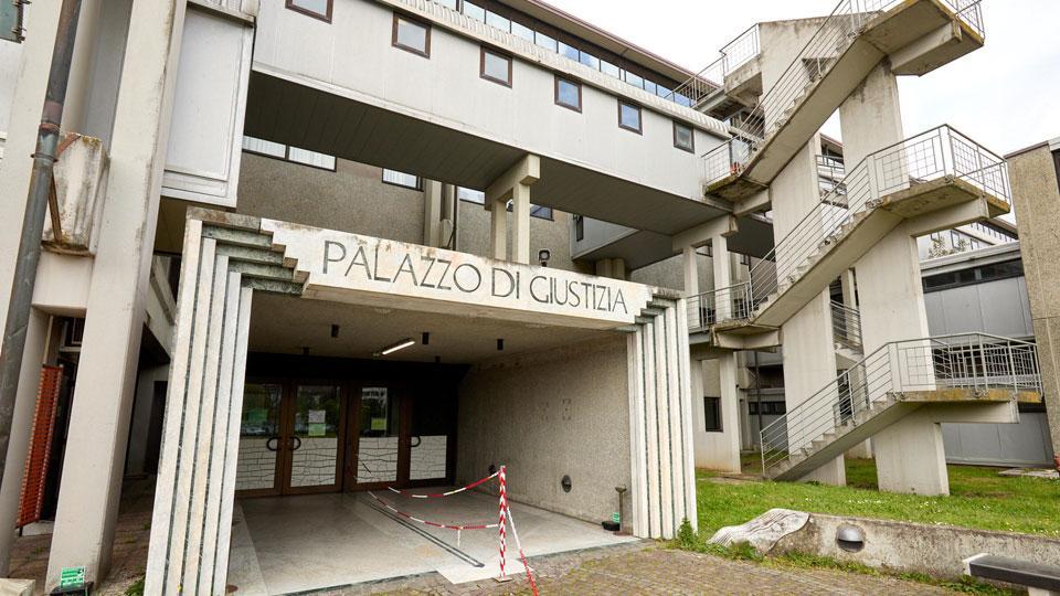 L’ingresso del Palazzo di giustizia