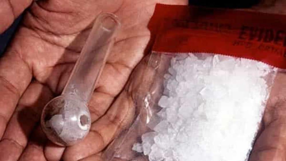 La donna delle pulizie è stata trovata in possesso di droghe sintetiche