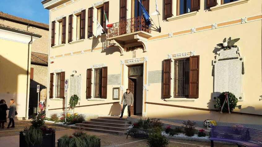 Il voto a Bomporto. Meschiari presenta Borghi, Malavasi e i suoi fedelissimi Gelatti accoglie i big