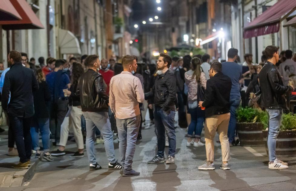 Ferrara, residenti furiosi per la movida: «Questo è un inferno» 