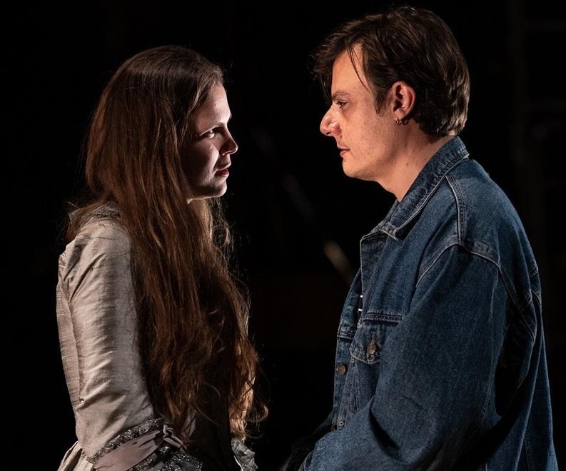 Modena, De Rosa: «Dall’esperienza del lockdown il racconto del teatro senza spettatori» 