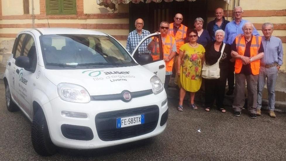Auser: compagnia e spese a domicilio. Tanti impegni e servizi dalla parte degli anziani