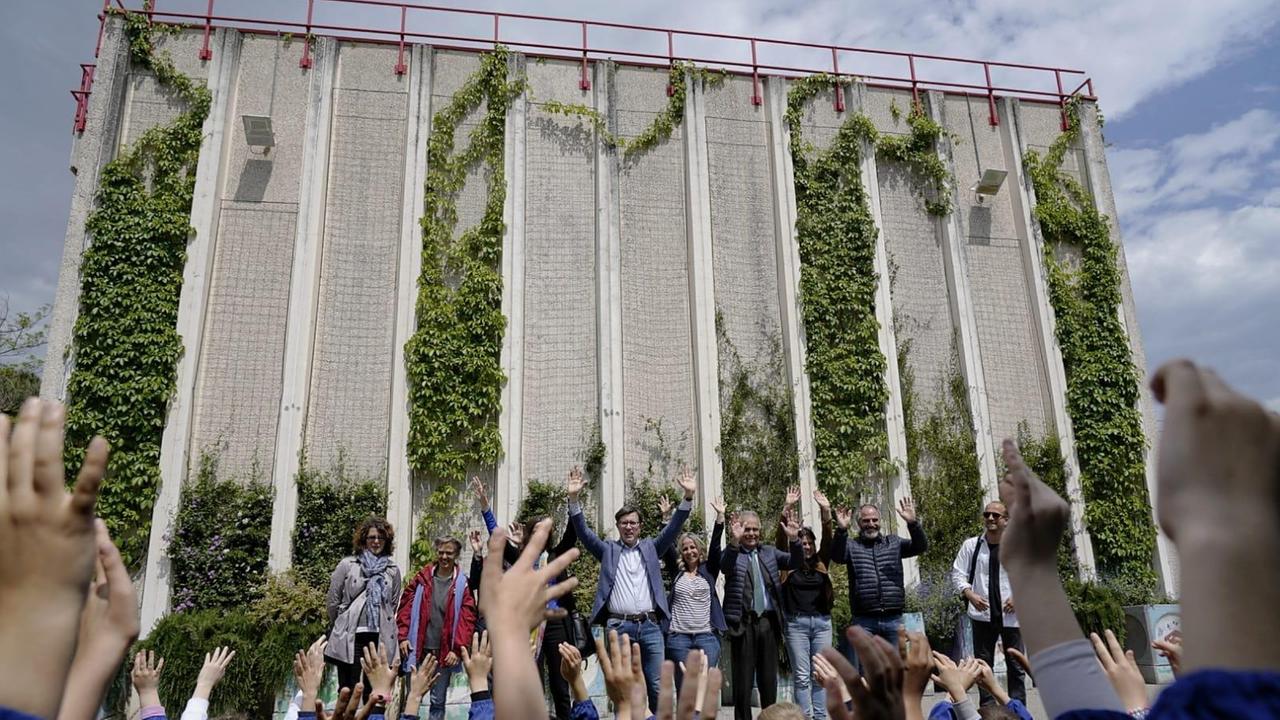 A scuola il giardino è verticale: inaugurate le pareti verdi alla Kassel di Firenze