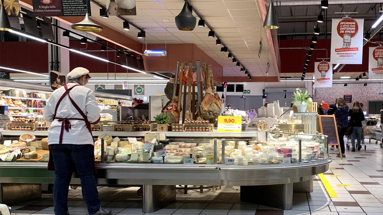 Coop cerca personale in Toscana: decine di posti di lavoro disponibili (Foto Nucci)