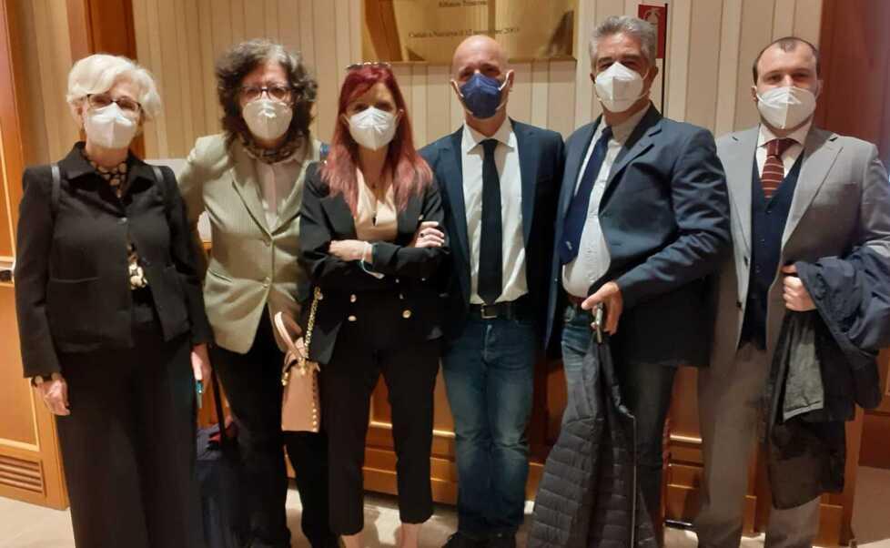 Ferrara, familiari Rsa: «Mai più morti disperate in solitudine»