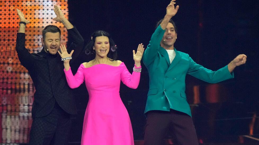 Mika, Laura e Ale: tre mattatori col sorriso. «Emozionati, omaggeremo la Carrà» 