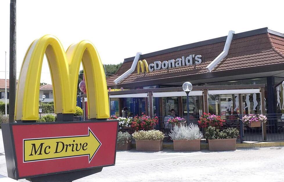 Un ristorante del colosso della distribuzione alimentare fast food Mc Donald’s