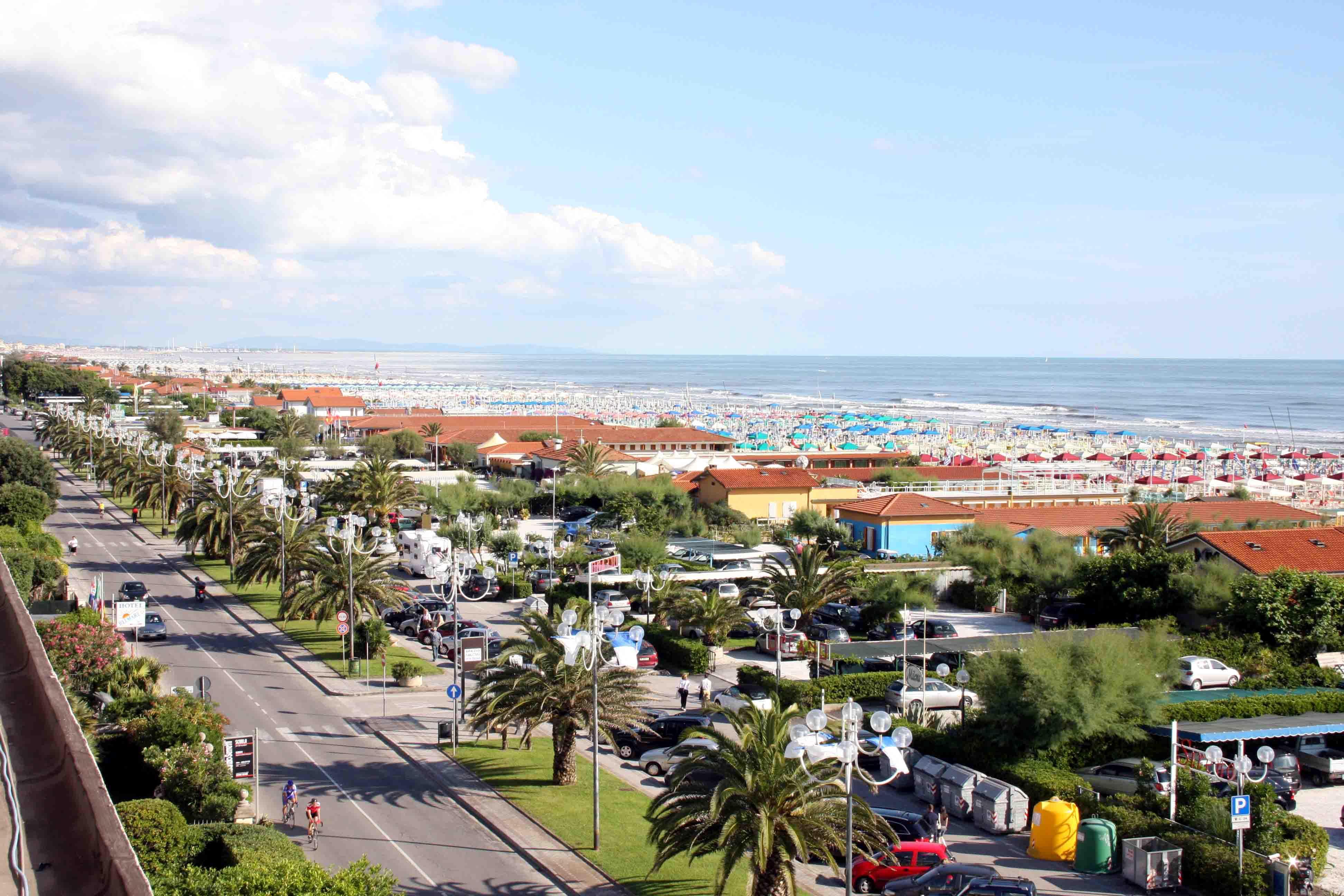 Uno scorcio di spiaggia a Marina di Pietrasanta
