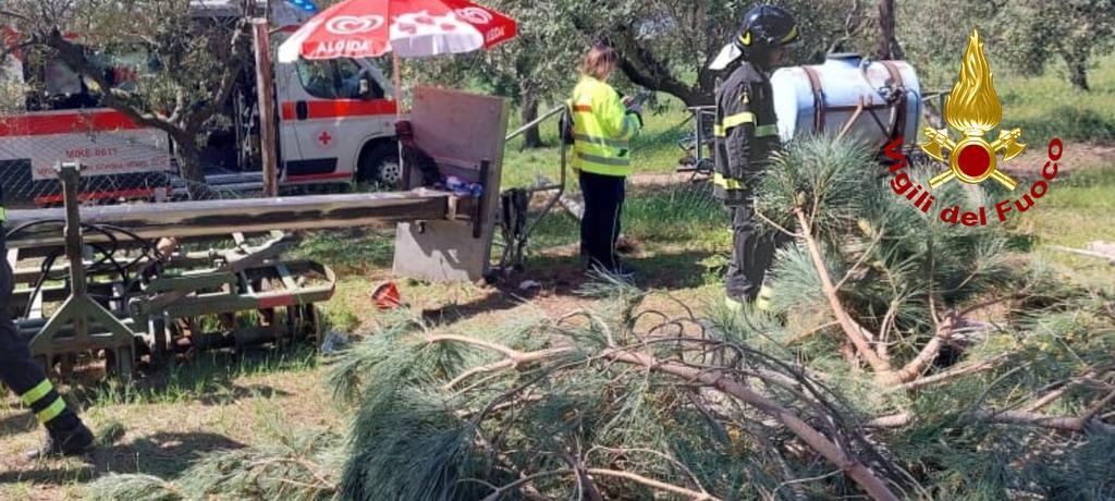 Piombino, incidente in un agriturismo: operaio cade da 6 metri