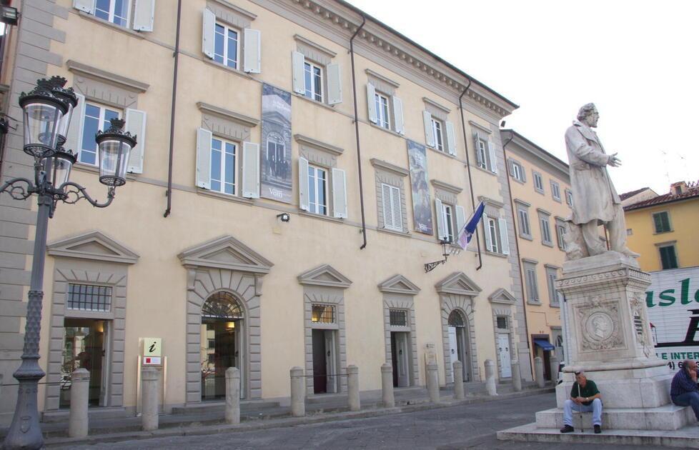 L’ex albergo Stella d’Italia in piazza Duomo ospiterà alcune aule