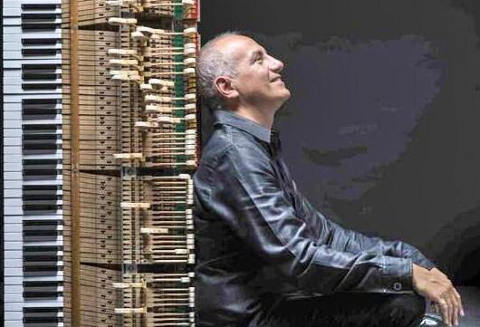 Il piano di Danilo Rea in concerto in Accademia