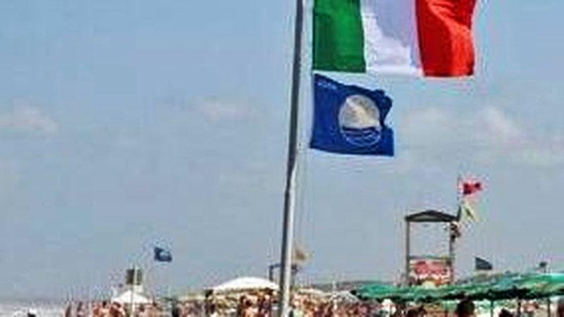 La bandiera blu sul litorale di Massa