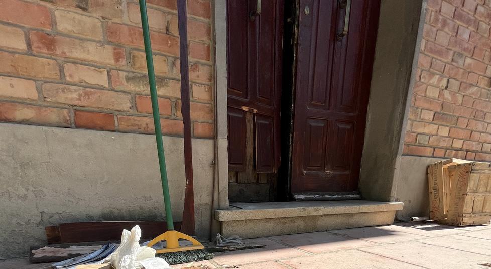 Ferrara. Sorprende i ladri e sventa il furto, malviventi in fuga