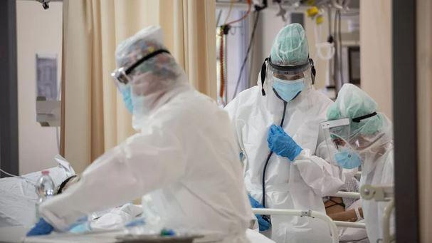 Covid: nessun lutto nel Ferrarese, ma contagi e ricoveri non si fermano