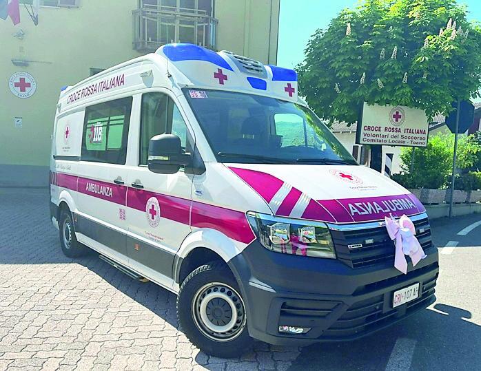 Toano, parto d'urgenza in ambulanza. Fila tutto bene ma è polemica
