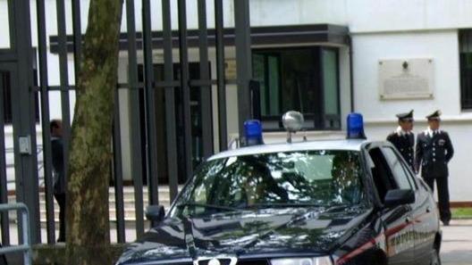 Fabbrico, spintona i carabinieri in casa dopo la lite col marito: arrestata