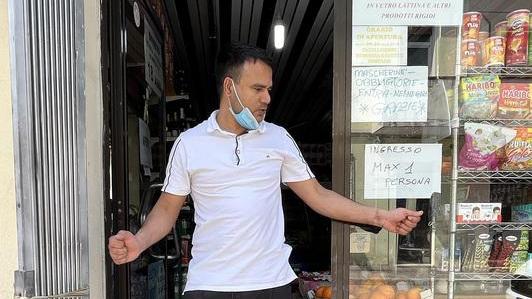 Assalto notturno al market, danni e paura in centro
