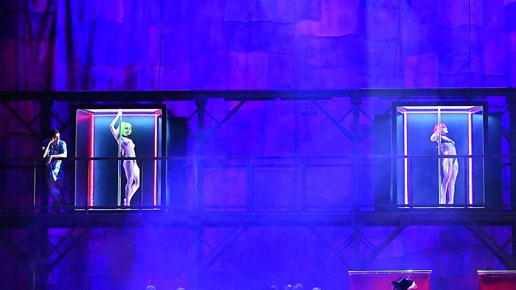 Reggio Emilia, il teatro Valli si accende per la città di Mahagonny