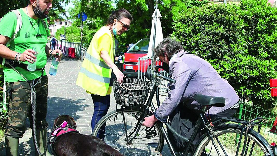 Reggio Emilia. Dal Crostolo riemerge anche la bicicletta rubata a una pensionata