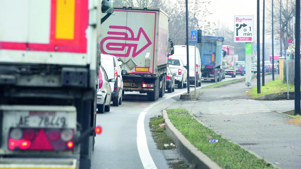 «Caro Giro d’Italia, ti scrivo una letterina: ti prego, aiutaci tu»