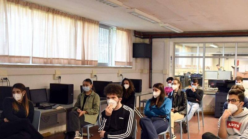 Gli studenti del “Meucci” che hanno seguito in presenza