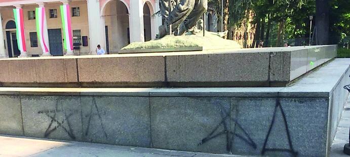 Br, ricompare la stella a cinque punte a Reggio Emilia