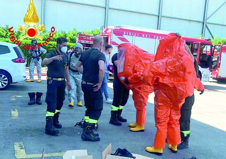 Sant'Ilario. Fuga di ammoniaca dall’impianto frigo: vigili del fuoco al lavoro per ore alla Itarca 