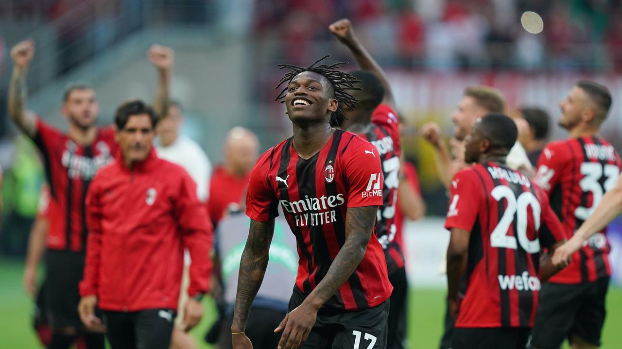 Cresce l'attesa a Reggio Emilia per l'arrivo del Milan