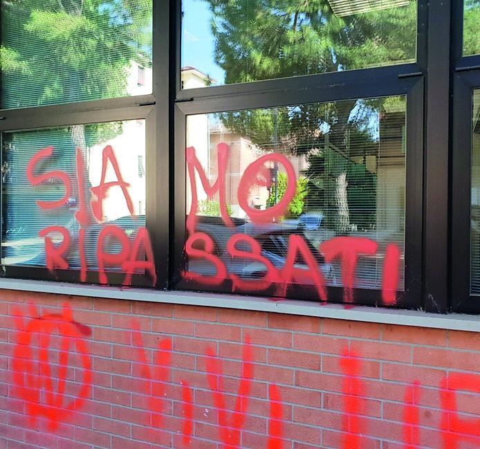 Stretta contro i no vax a Reggio. Rolli: «Aumentiamo la sicurezza»