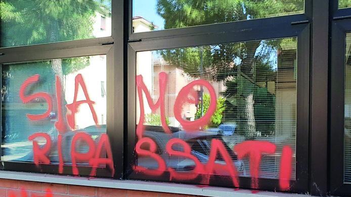Stretta contro i no vax a Reggio. Rolli: «Aumentiamo la sicurezza»