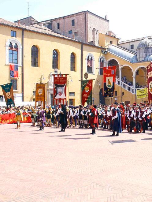 Le bandiere di nuovo in alto, tornano i giochi più amati 