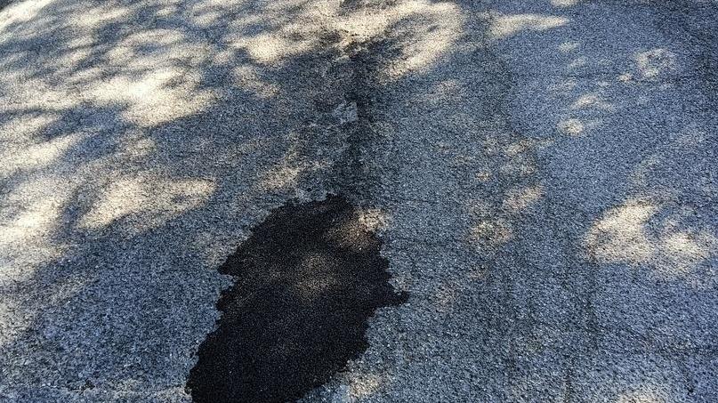 Troppe buche sulle strade e tanti pericoli: i residenti protestano