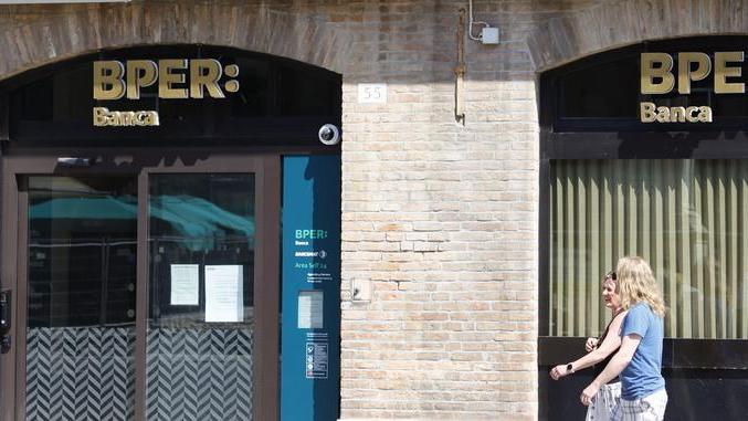 Sportelli bancari ferraresi: -80. Calo di quasi il 40% in 5 anni