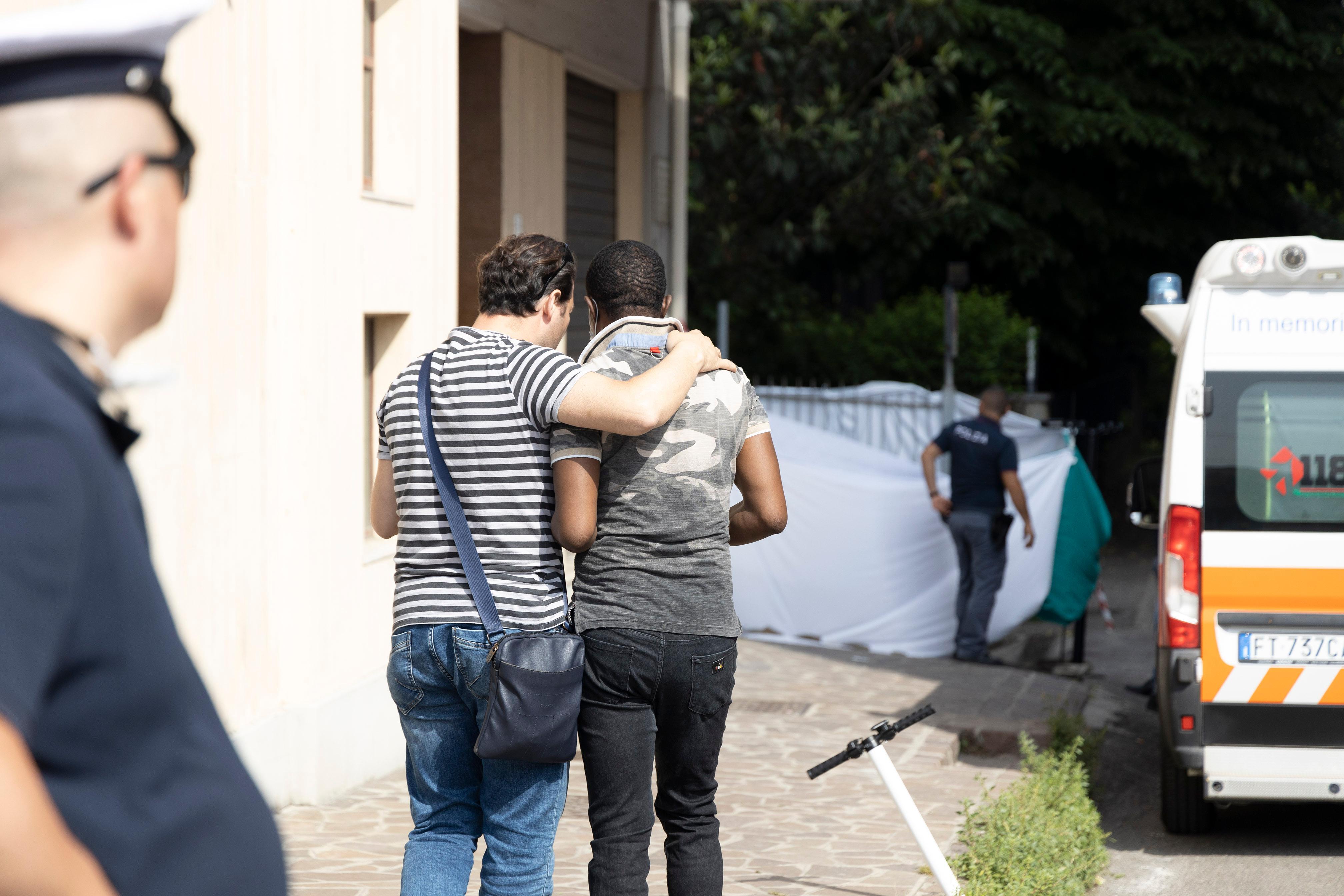 LA RICOSTRUZIONE/ Modena. Precipita dal settimo piano Muore una bimba di tre anni 