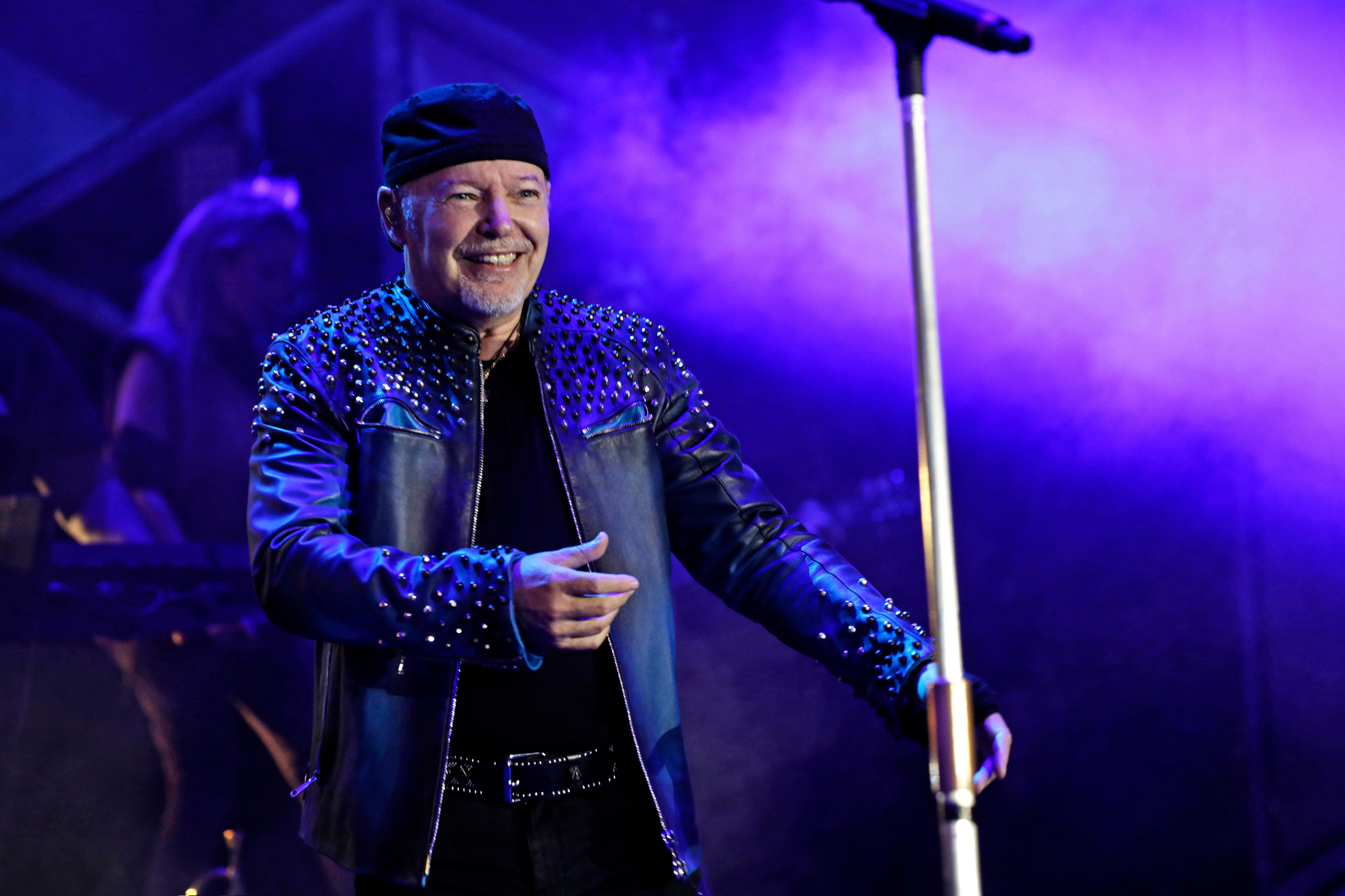 Vasco Live XXII su you tube il video dell'XI comandamento che apre il concerto - GUARDALO QUI 